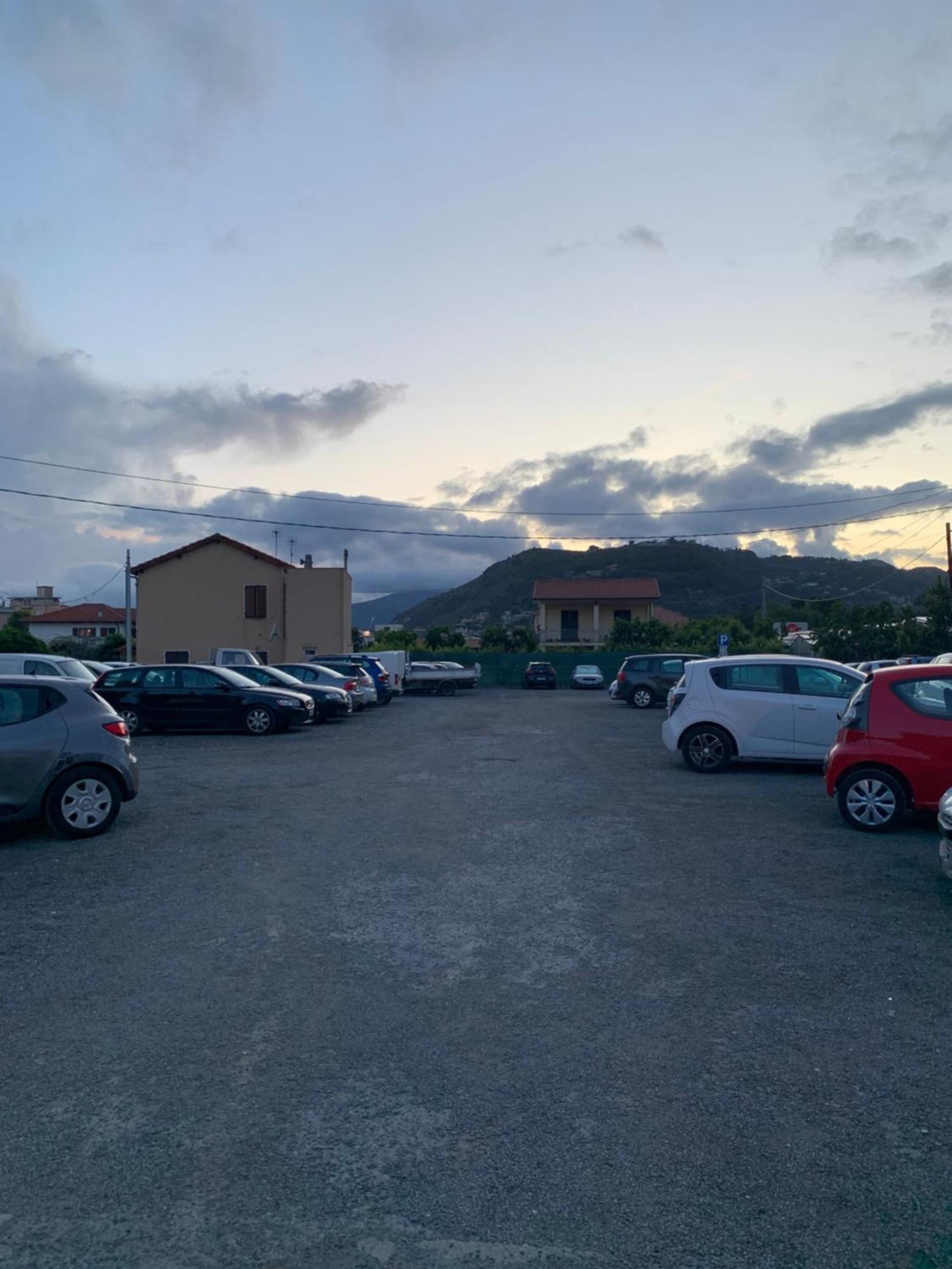 Casa Viola Vicino Al Mare By Smart-Home ヴァッレクロージア エクステリア 写真